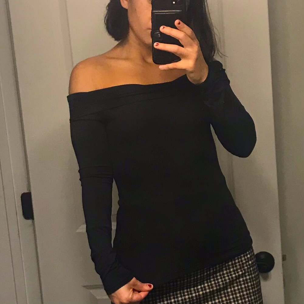 Black off-the-shoulder long sleeve top. Worn once!